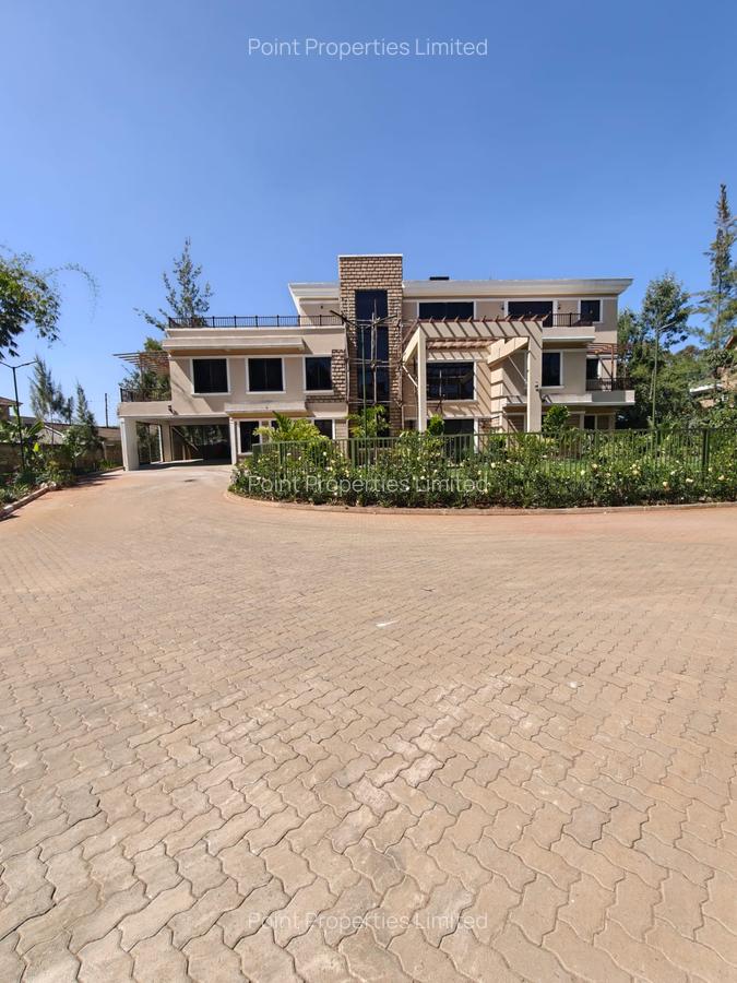 6 Bed Villa with En Suite in Karen - 1