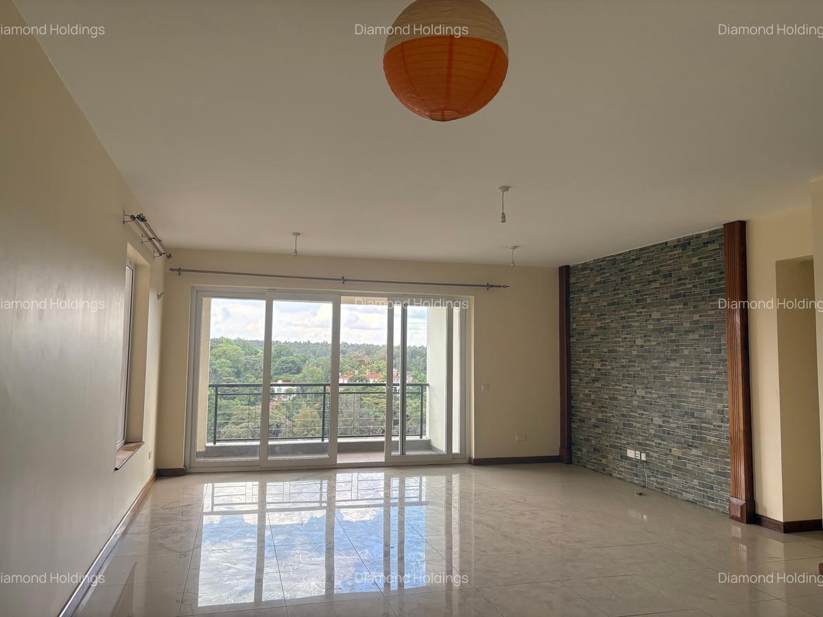 4 Bed Apartment with En Suite in Parklands - 9