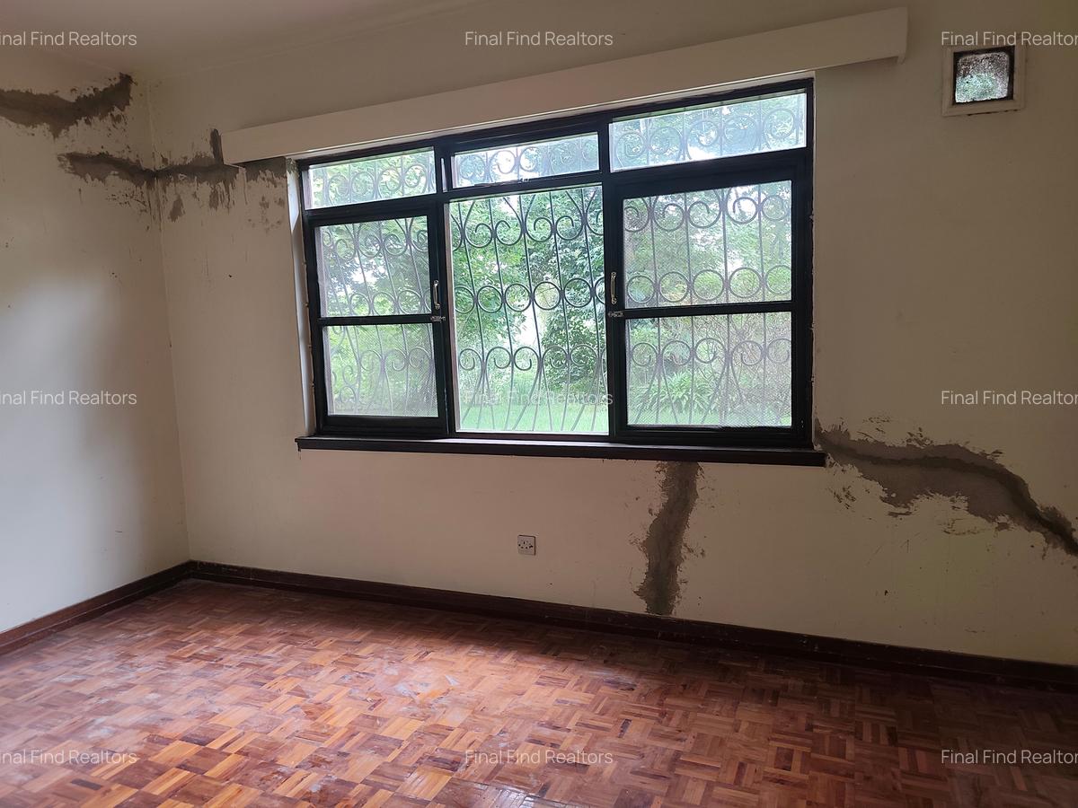 4 Bed House with En Suite in Runda - 13