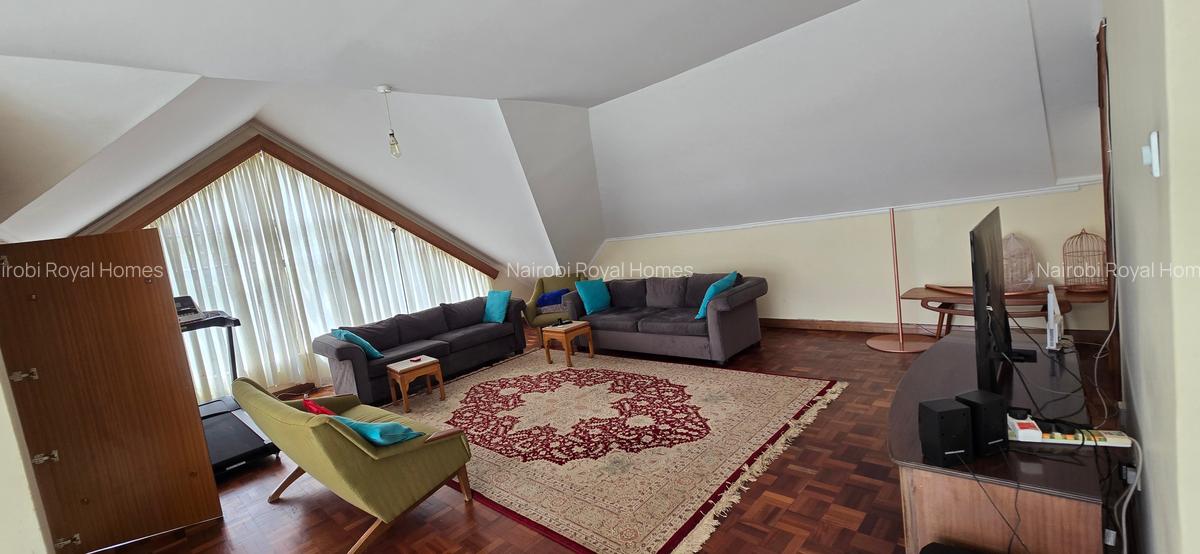 5 Bed Townhouse with En Suite at Lavington Green - 19