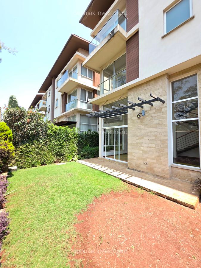 4 Bed Townhouse with En Suite at Lavington Green - 8