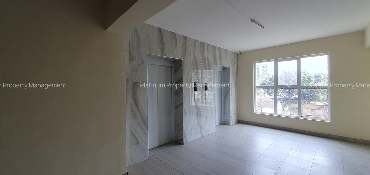 4 Bed Apartment with En Suite in Parklands - 19