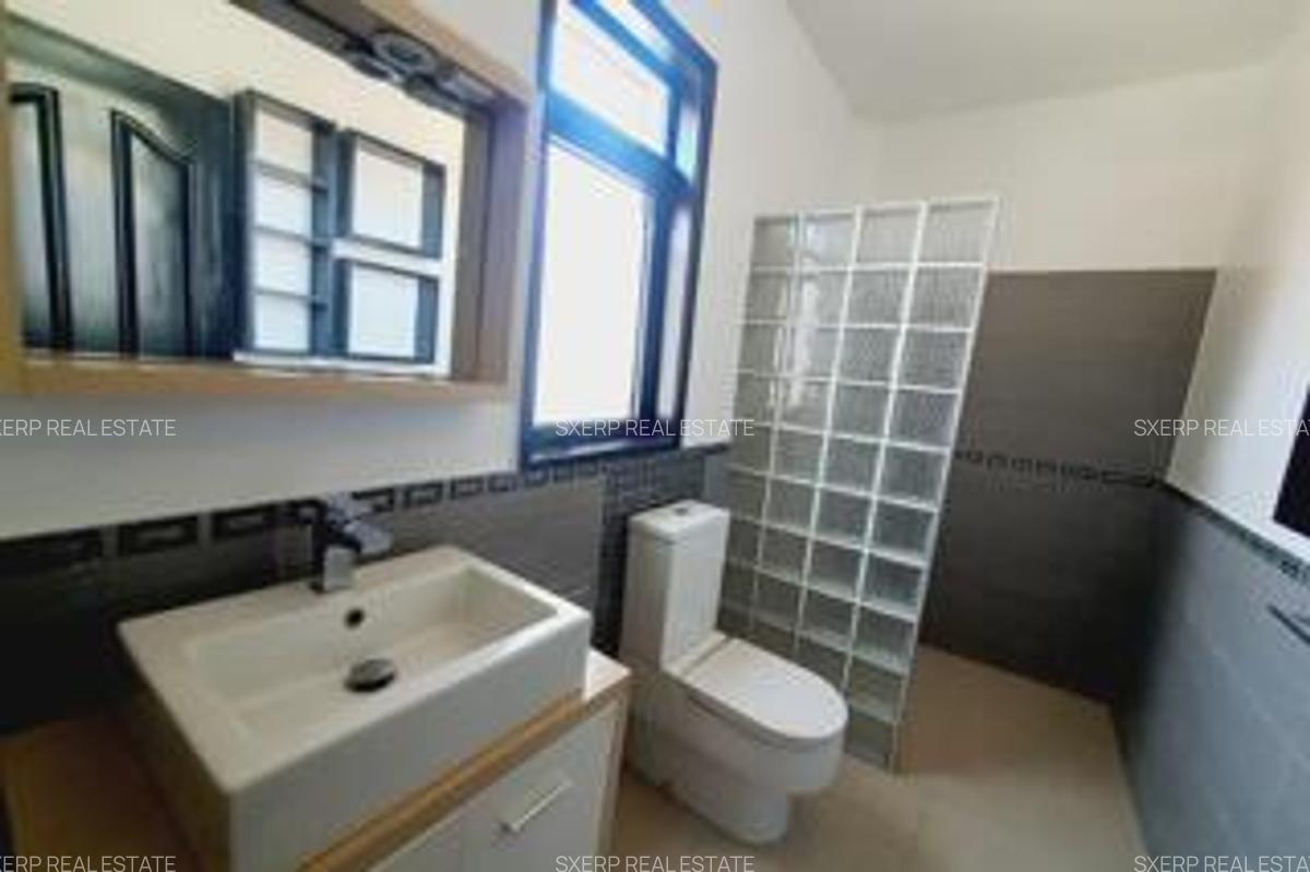 5 Bed Villa with En Suite at Manyani East - 9