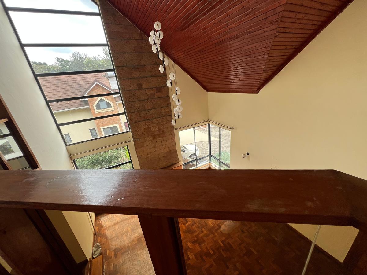 5 Bed Townhouse with En Suite at Convent Drive - 10
