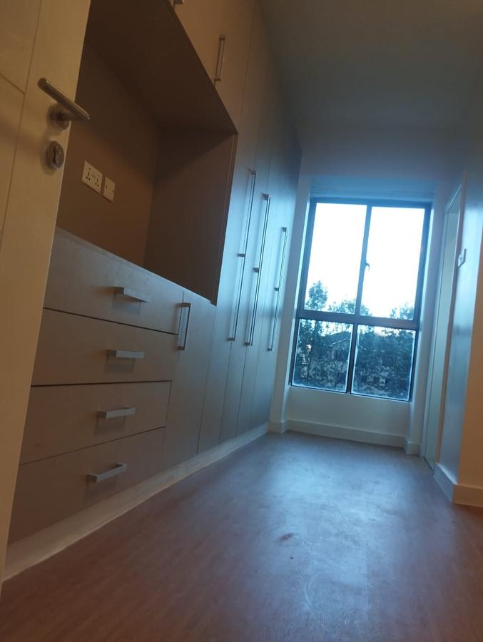 3 Bed Apartment with En Suite in Lavington - 16