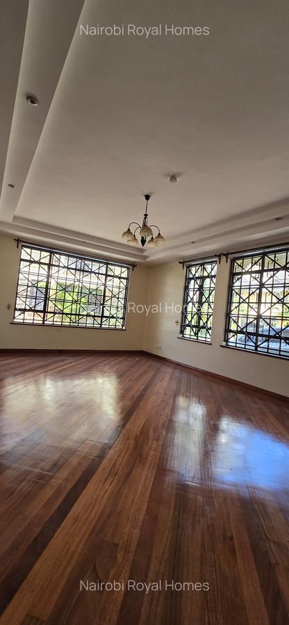 5 Bed Townhouse with En Suite at Lavington Road - 17