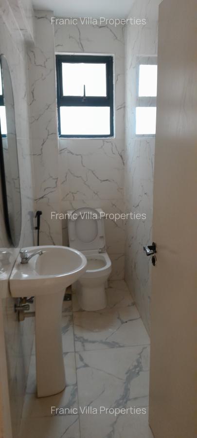 4 Bed Apartment with En Suite at Parklands - 8