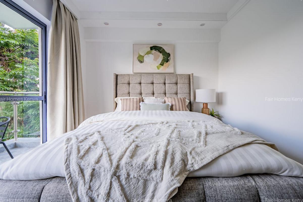 Serviced 2 Bed Apartment with En Suite at Riverside Drive - 9