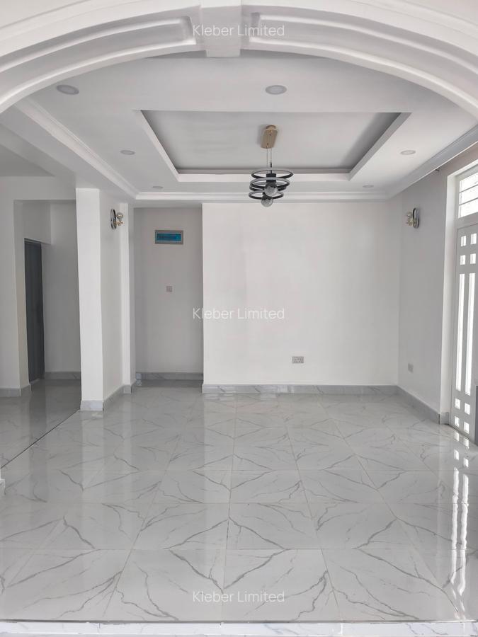 4 Bed House with En Suite in Kitengela - 3