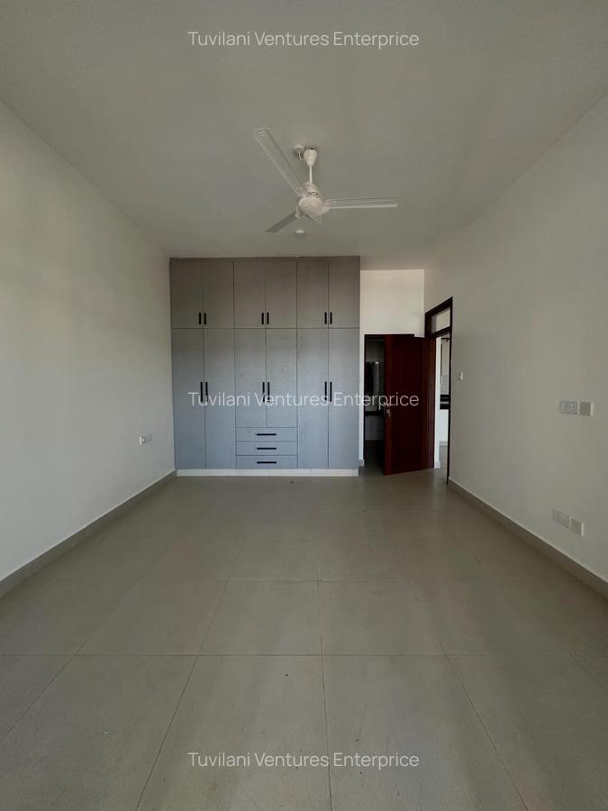 Serviced 2 Bed Apartment with En Suite at Nyali Mombasa - 10