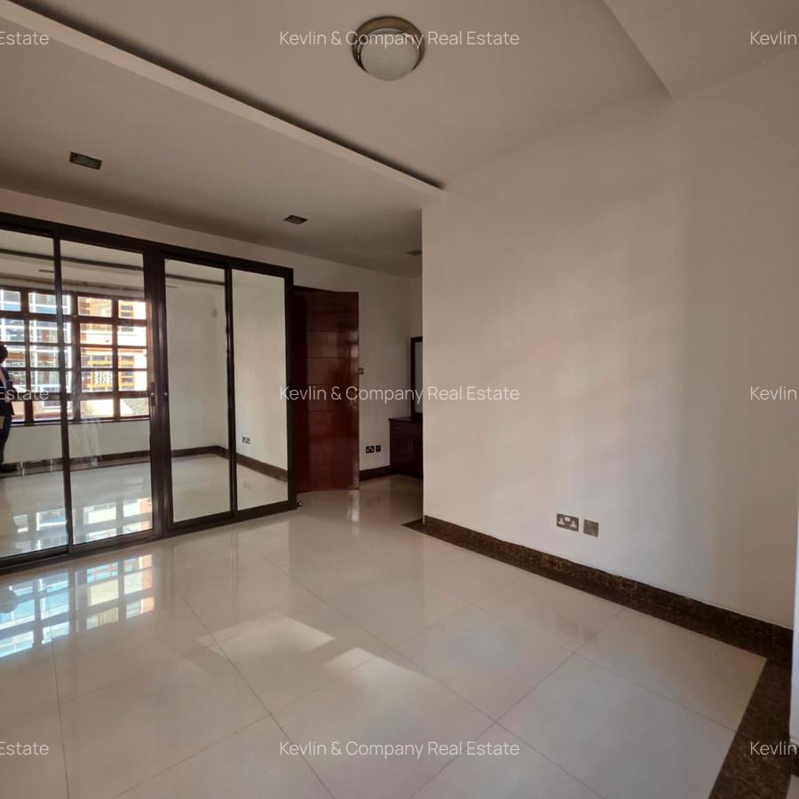 4 Bed Apartment with En Suite in Lavington - 11