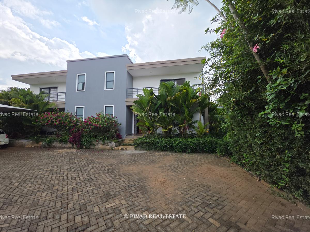 4 Bed Townhouse with Garden in Runda - 8