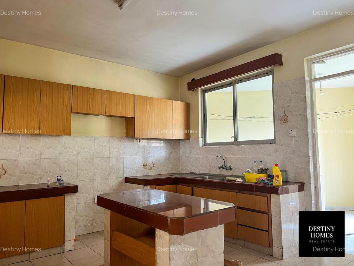 3 Bed Apartment with En Suite in Kileleshwa - 3