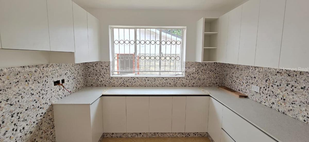 4 Bed House with En Suite in Runda - 6