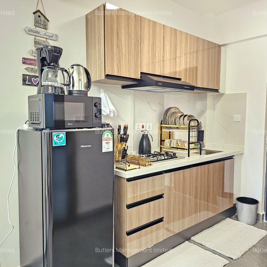 Serviced 1 Bed Apartment with En Suite in Riverside - 3