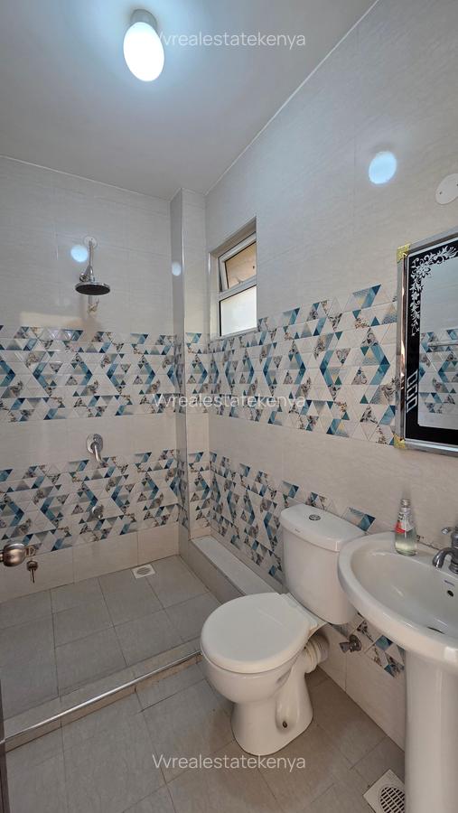 4 Bed Apartment with En Suite at 4Th Parklands - 15