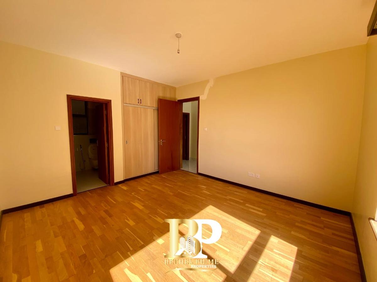 4 Bed Apartment with En Suite in General Mathenge - 6