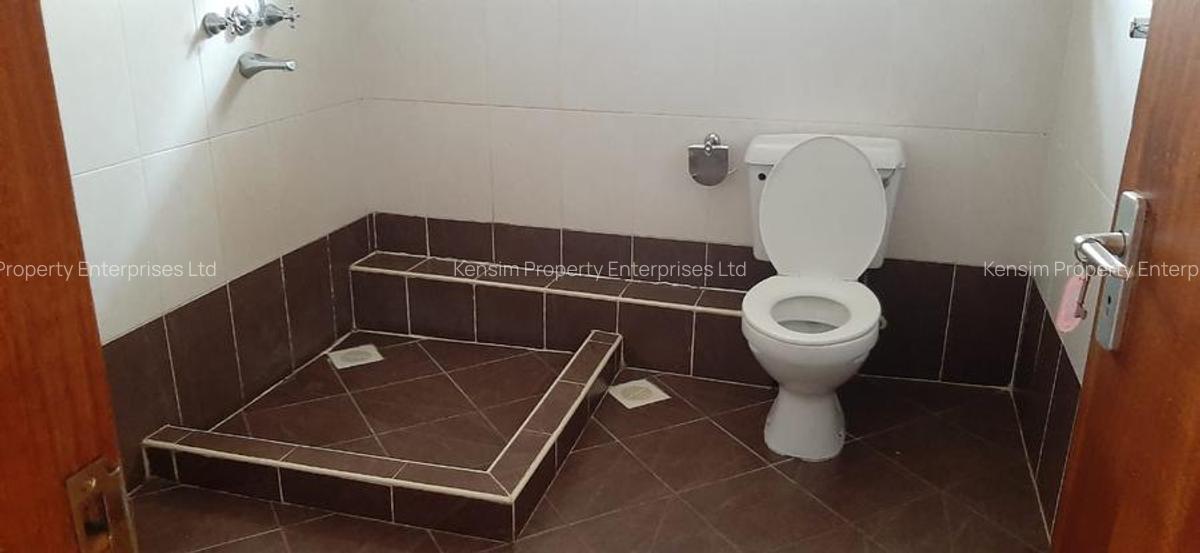 4 Bed Townhouse with En Suite in Spring Valley - 12