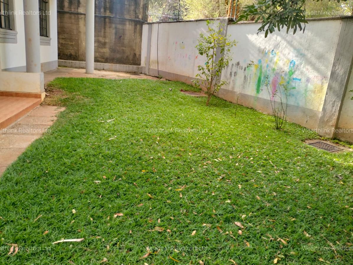 4 Bed Townhouse with En Suite at Lavington - 4