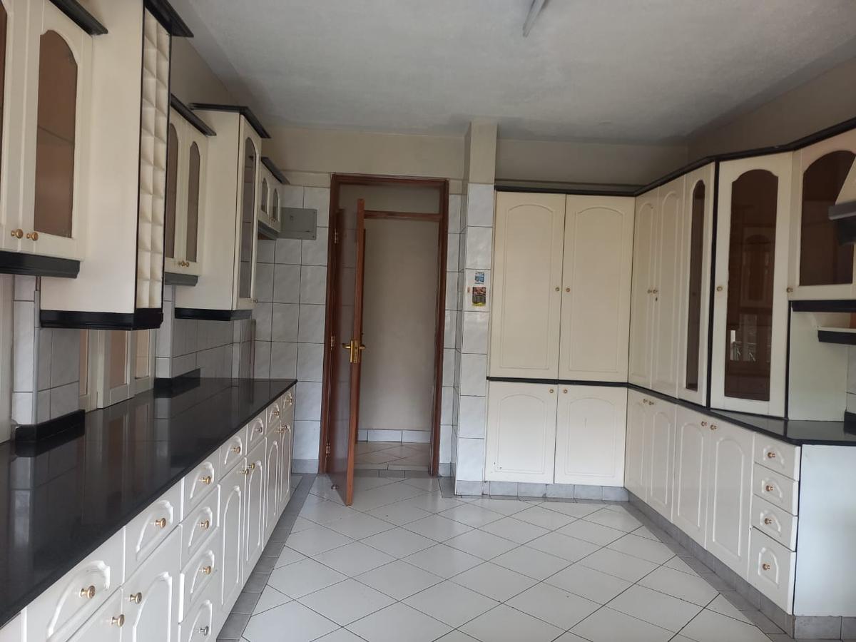 3 Bed Apartment with En Suite in Kileleshwa - 5