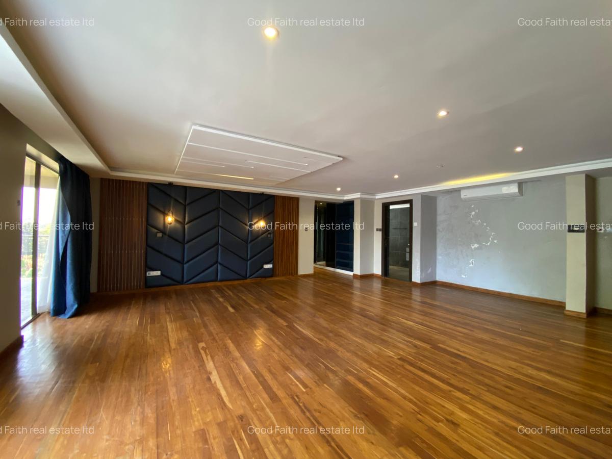 5 Bed House with En Suite in Runda - 6