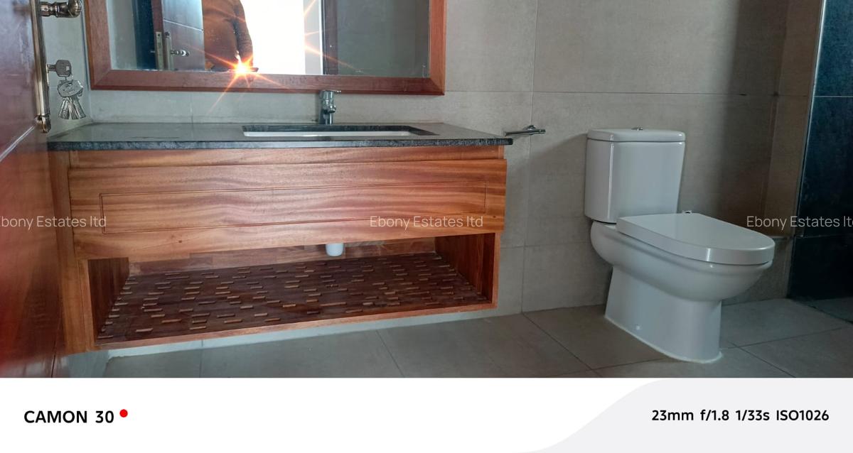 5 Bed Townhouse with En Suite in Lavington - 4