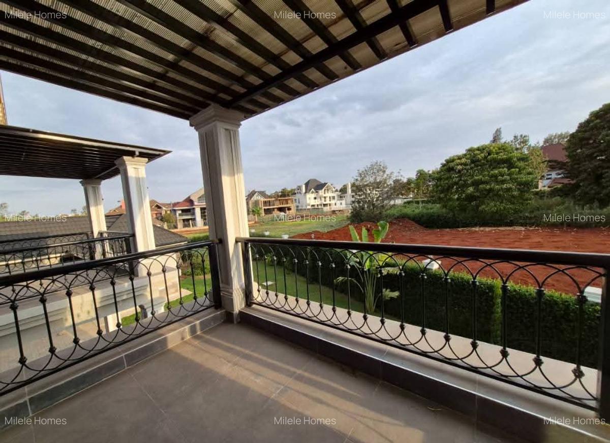5 Bed Villa with En Suite in Runda - 10