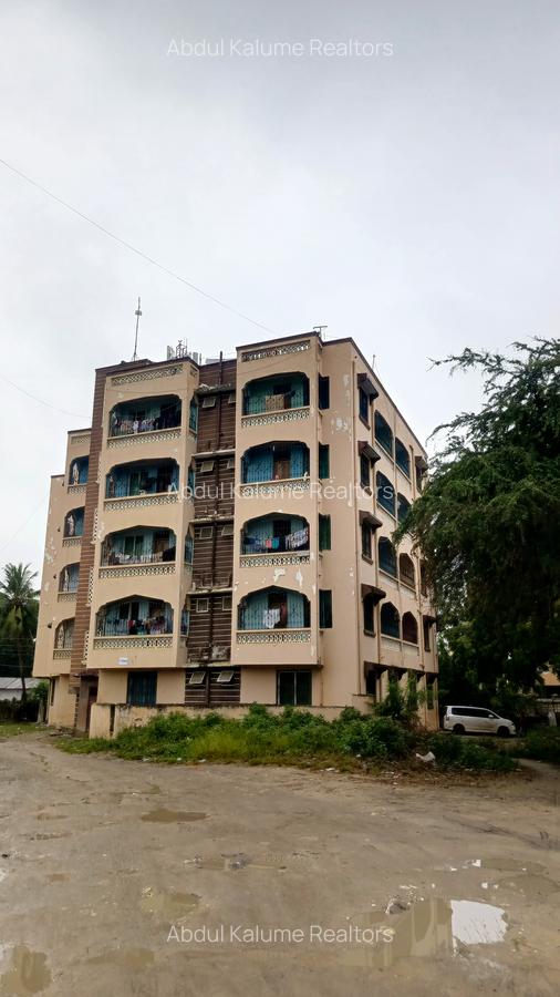 10 Bed House with En Suite at Bamburi - 9