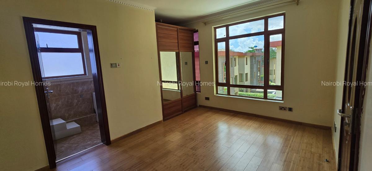 5 Bed Townhouse with En Suite at Convent Drive - 12