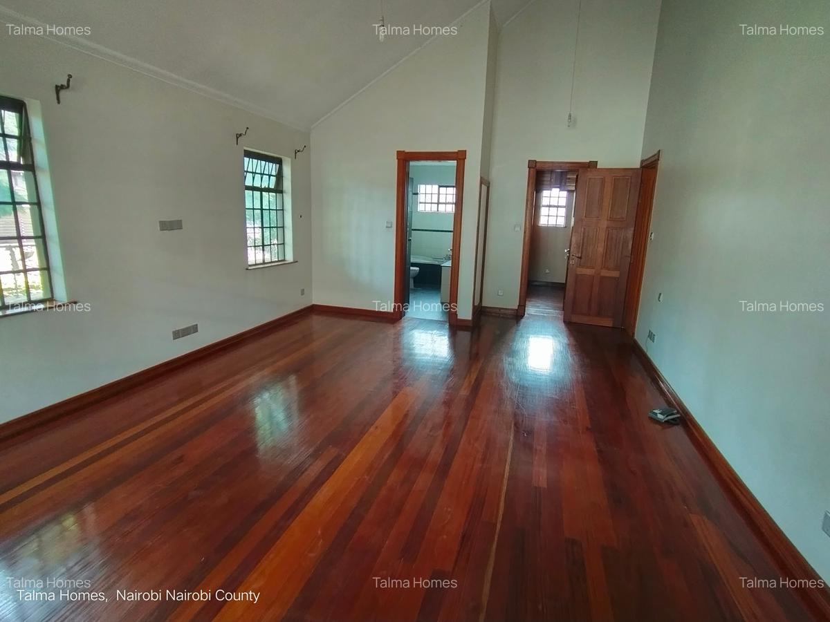 4 Bed Townhouse with En Suite at Off Peponi Road - 8