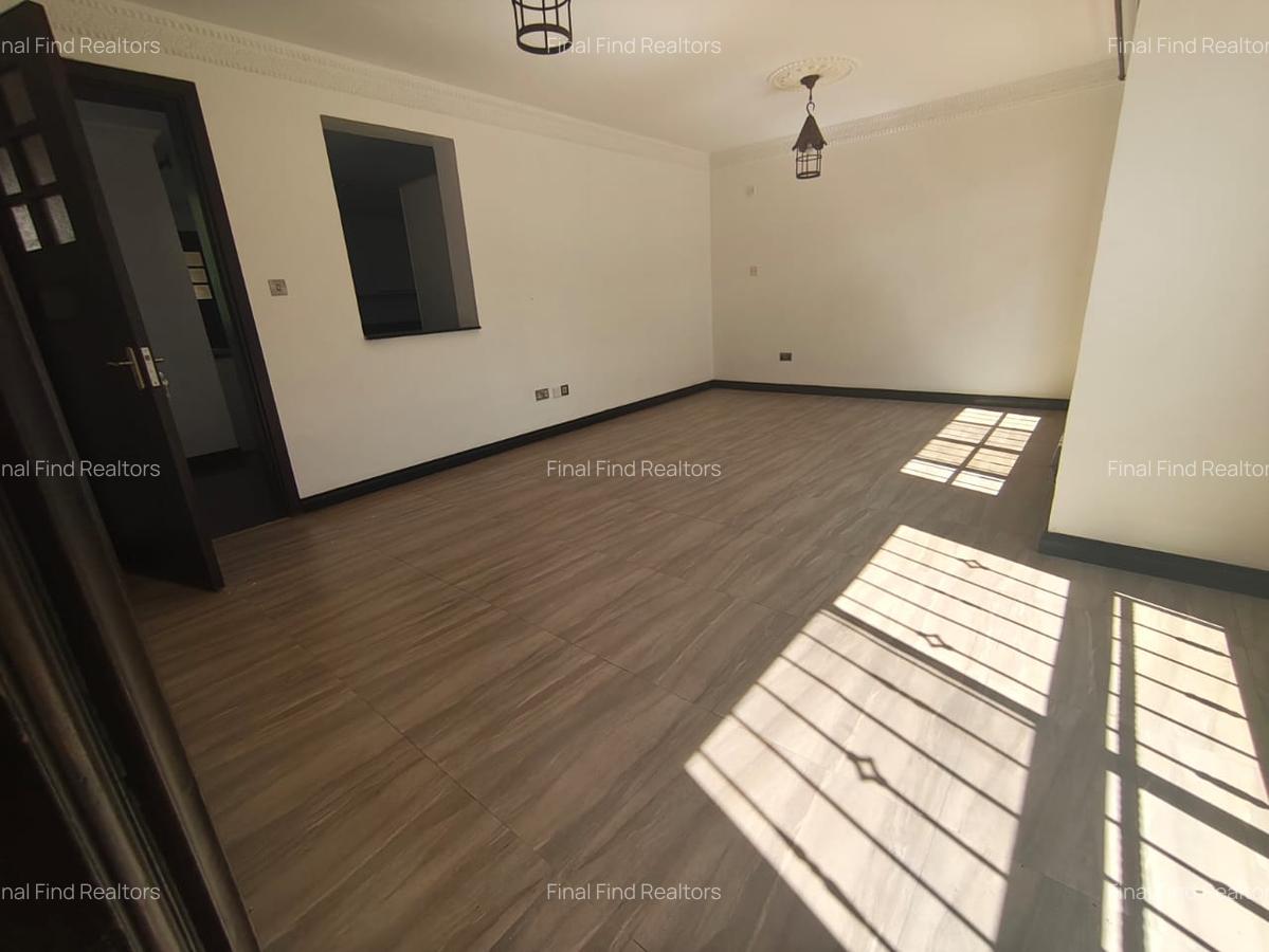 6 Bed House with En Suite in Runda - 13