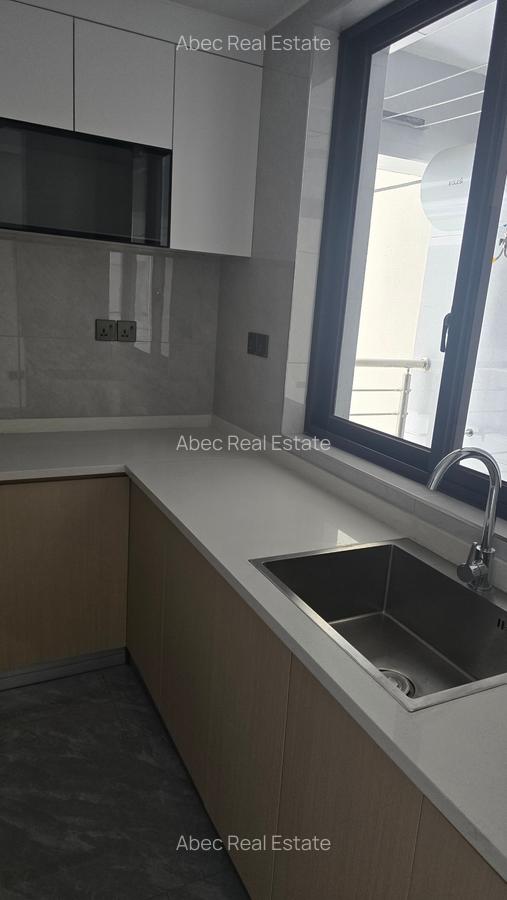 Serviced 2 Bed Apartment with En Suite at Riverside Drive - 6