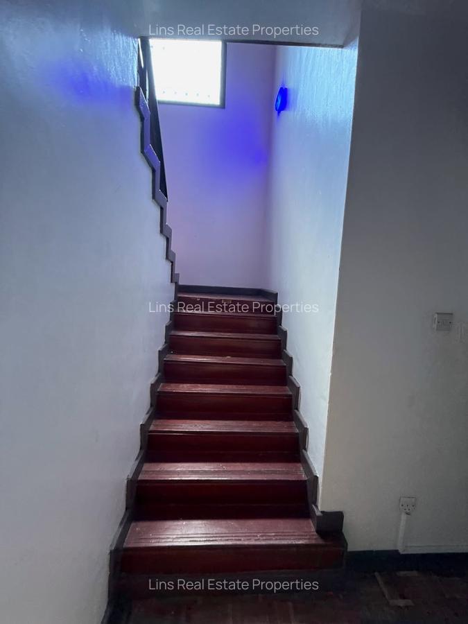 4 Bed Townhouse with En Suite in Lavington - 10