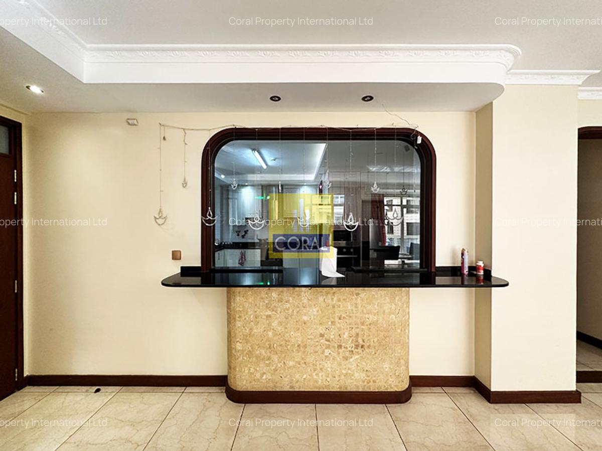 3 Bed Apartment with En Suite in Parklands - 7