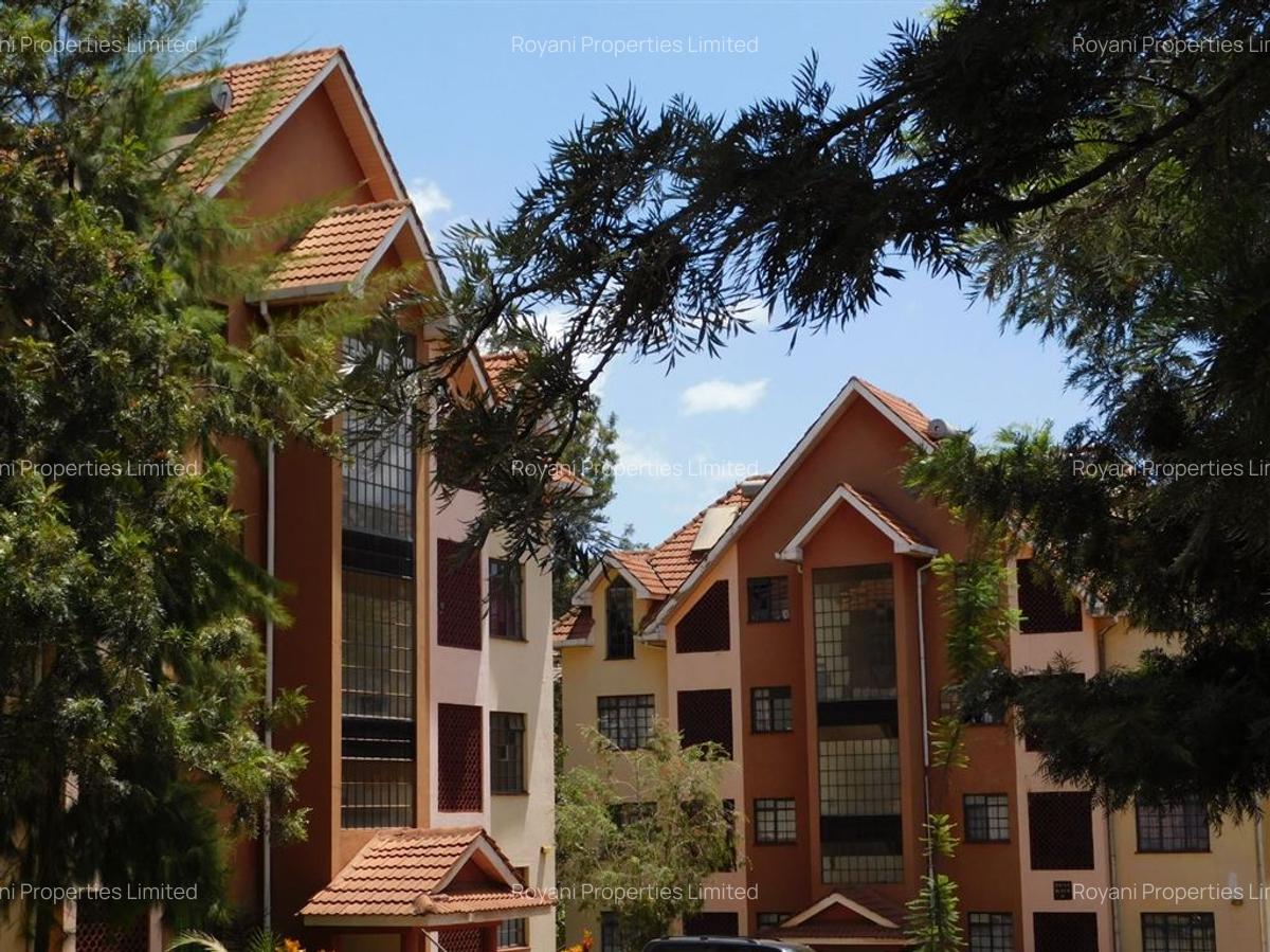 2 Bed Apartment with En Suite at Fourways Junction Estate - 17