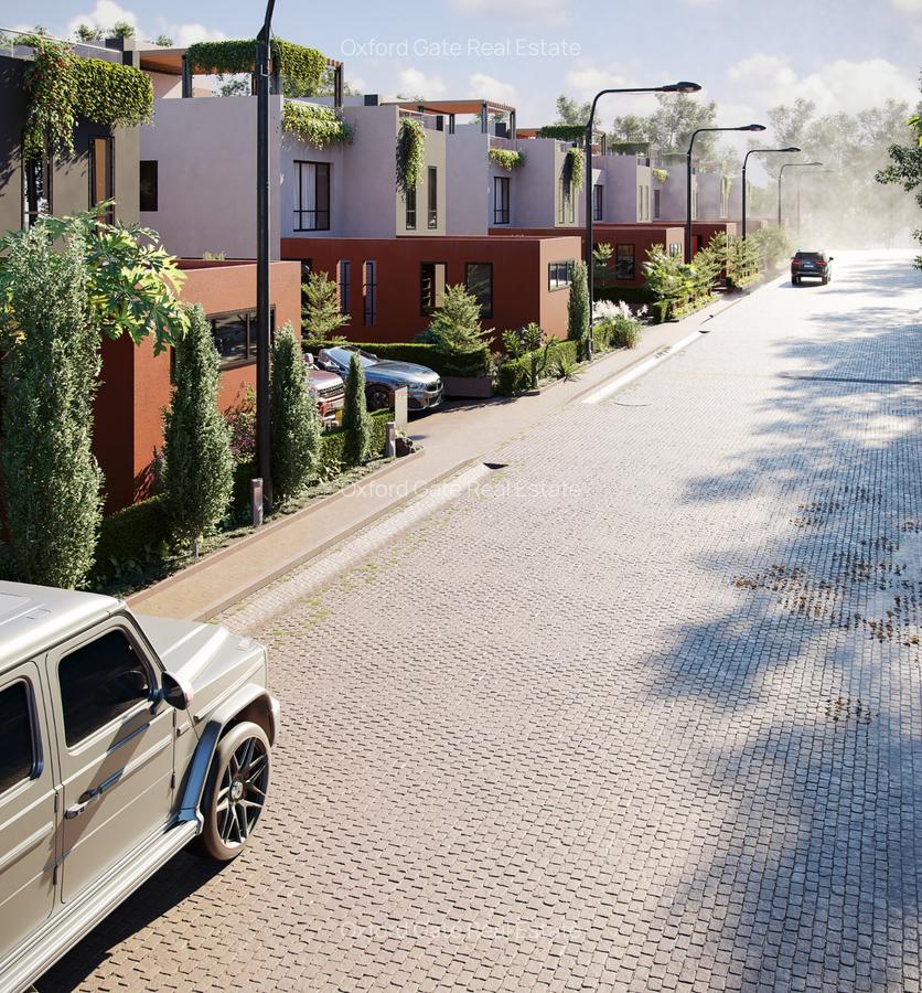 4 Bed Townhouse with En Suite at Membley - 4