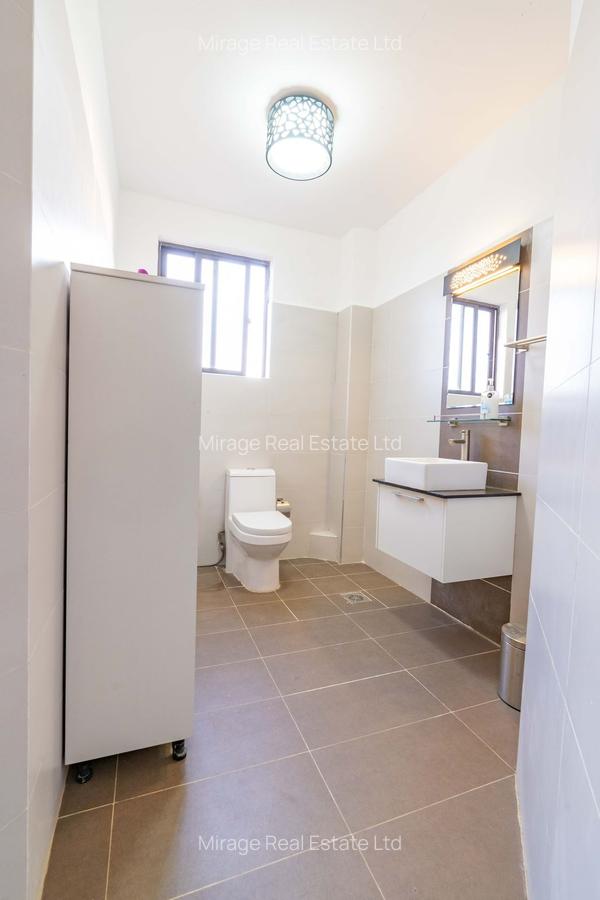 Serviced 3 Bed Apartment with En Suite in Kilimani - 5