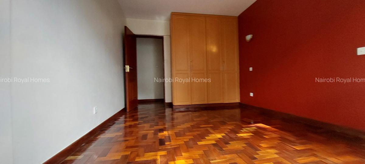 3 Bed Apartment with En Suite at Lavington Green - 16