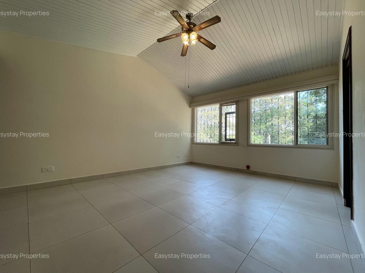 4 Bed Townhouse with Garden in Muthaiga - 12