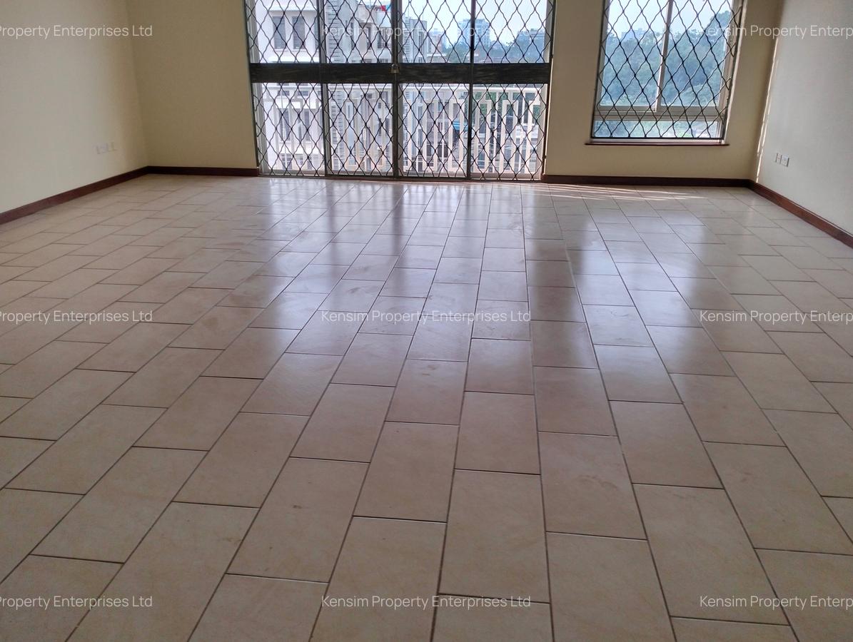 3 Bed Apartment with En Suite in Westlands Area - 20