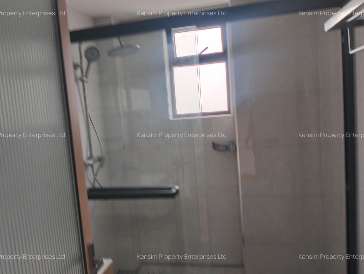 3 Bed Apartment with En Suite in Riverside - 13