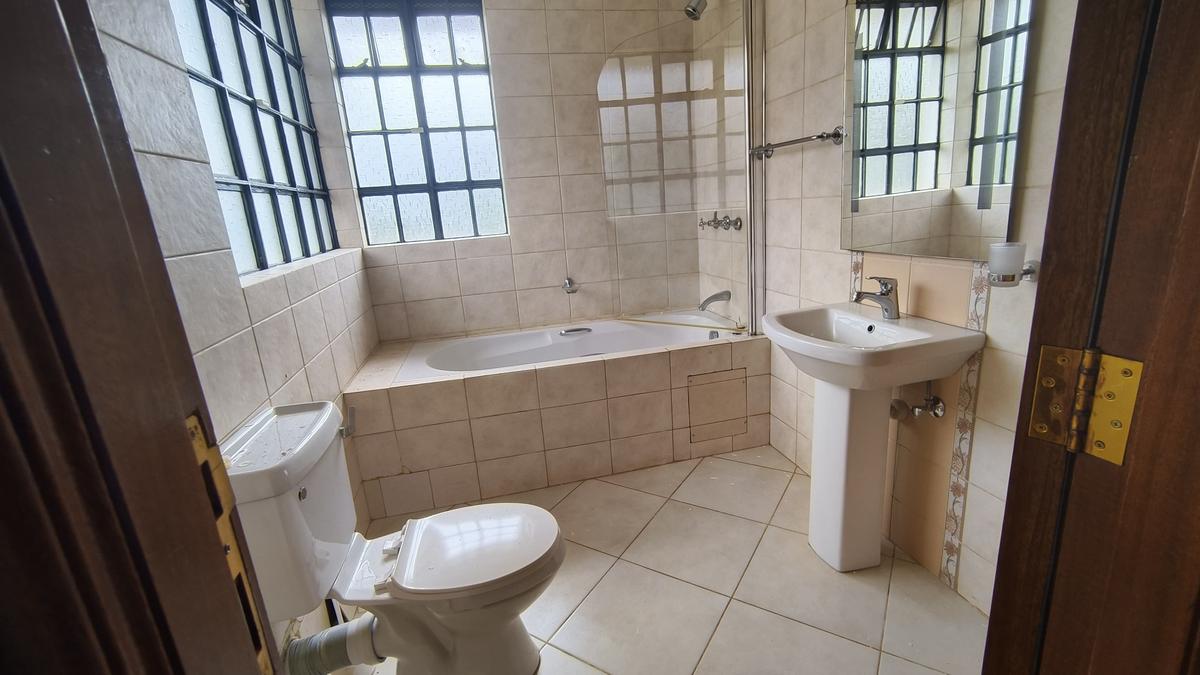 5 Bed House with En Suite in Kitisuru - 17