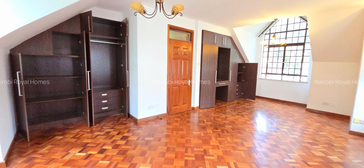 4 Bed Townhouse with En Suite at Lavington Green - 10