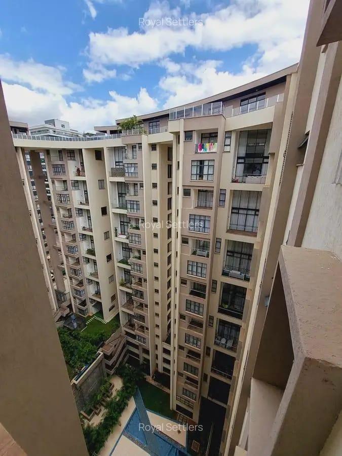 4 Bed Apartment with En Suite at Riverside Drive - 20