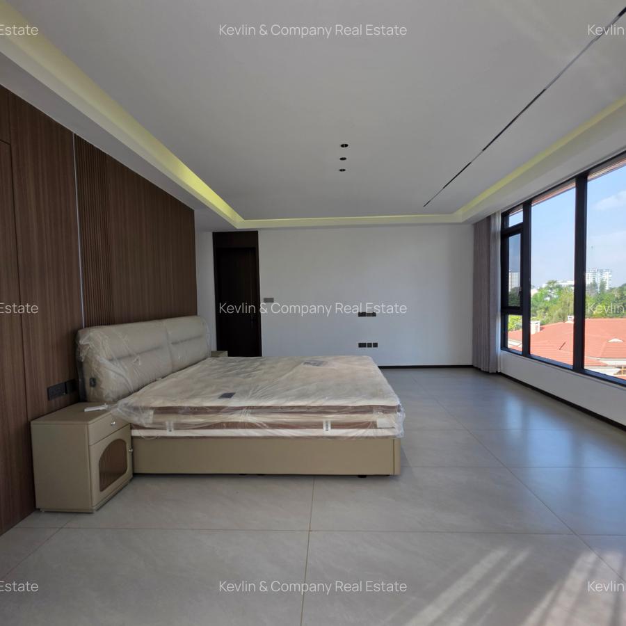 5 Bed Villa with En Suite in Lavington - 18