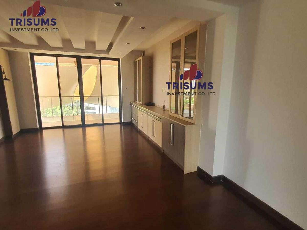 5 Bed Apartment with En Suite in Westlands Area - 17