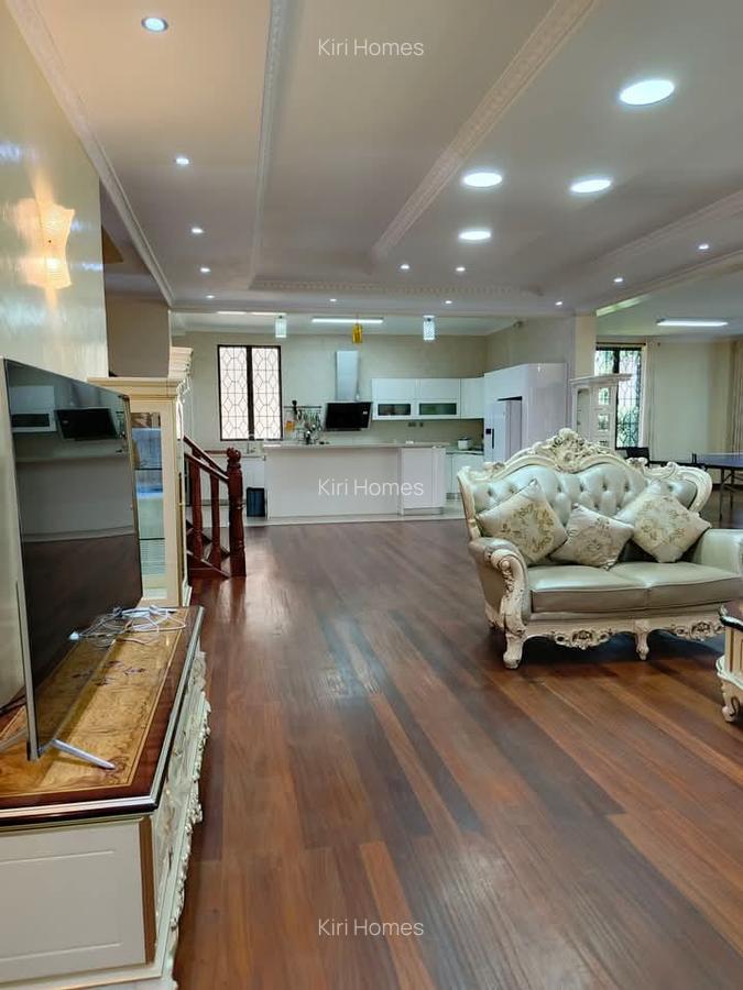 5 Bed Townhouse with En Suite in Gigiri - 10