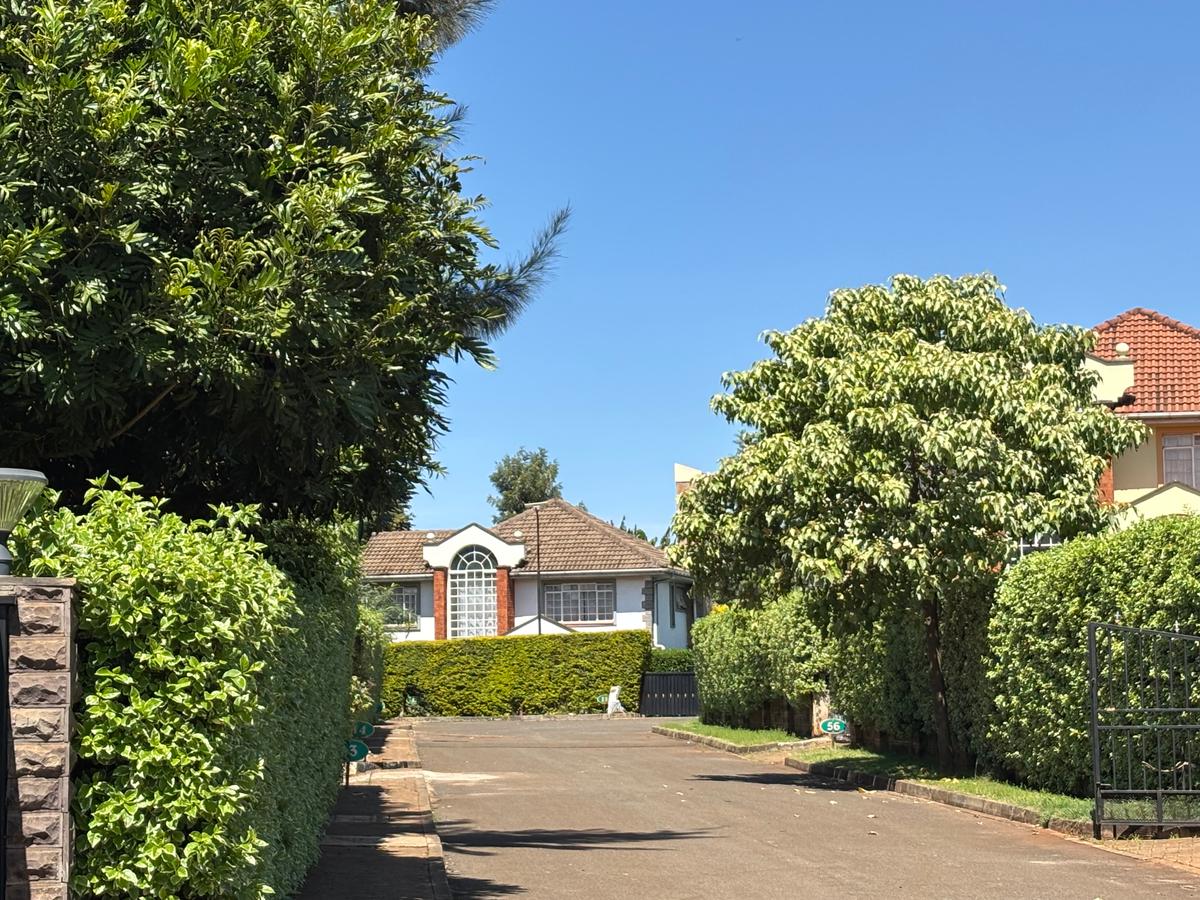 4 Bed Villa with En Suite in Kiambu Road - 20