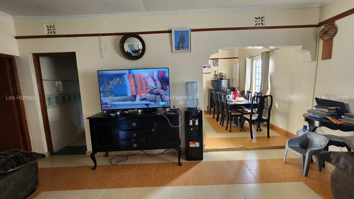 3 Bed House with En Suite at Fatima - 5