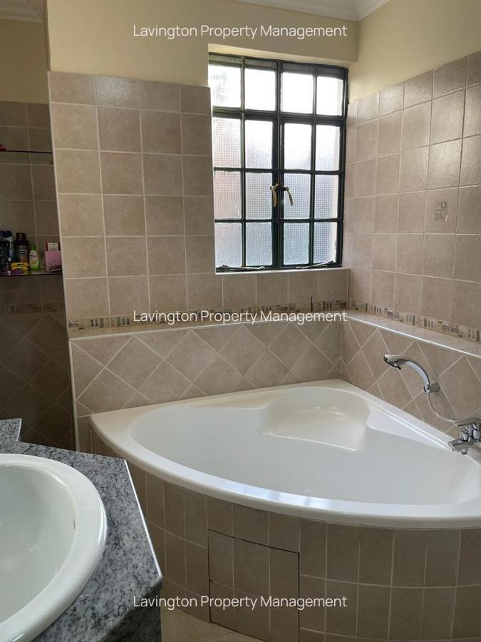 5 Bed Townhouse with En Suite at Lavington Green - 11